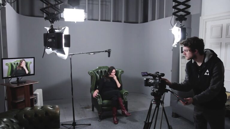 Back Casting Room Guide for Smart Future Planning